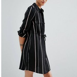 💛2/$30 Black/pink striped shirt dress